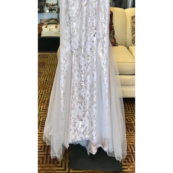 OFF WHITE/NUDE JOVANI DRESS - Picture 3 of 8